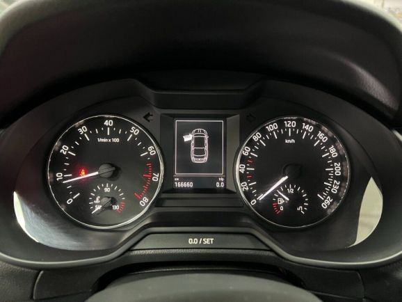 Skoda Octavia Laurin&Klement, 1.8 л, Робот, 2014 фото 9