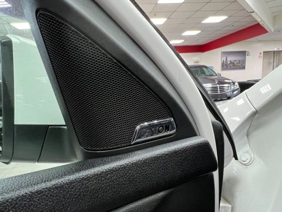 Skoda Octavia Laurin&Klement, 1.8 л, Робот, 2014 фото 1