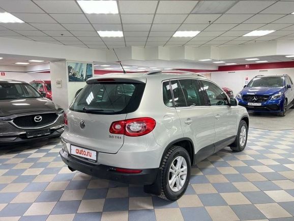 Volkswagen Tiguan Sport&Style, 2.0 л, АТ, 2010 фото 4