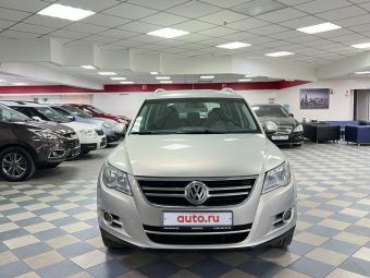Volkswagen Tiguan Sport&Style, 2.0 л, АКПП, 2010 фото 5