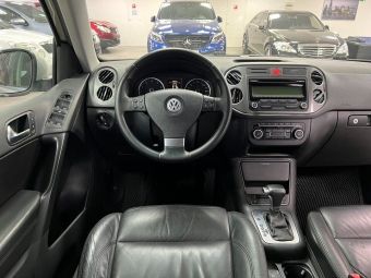 Volkswagen Tiguan Sport&Style, 2.0 л, АКПП, 2010 фото 11