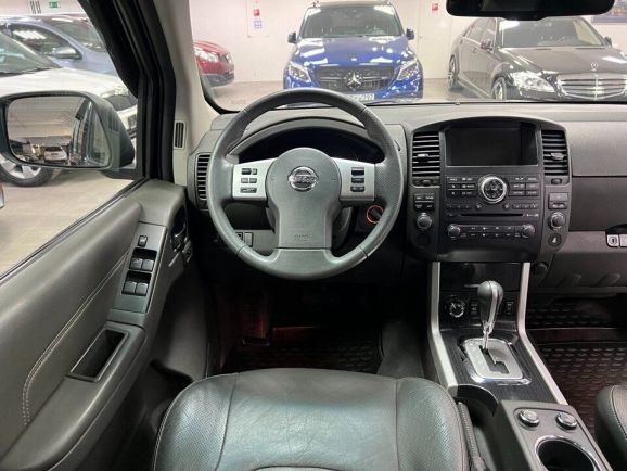 Nissan Pathfinder LE +camera, 2.5 л, АТ, 2012 фото 15