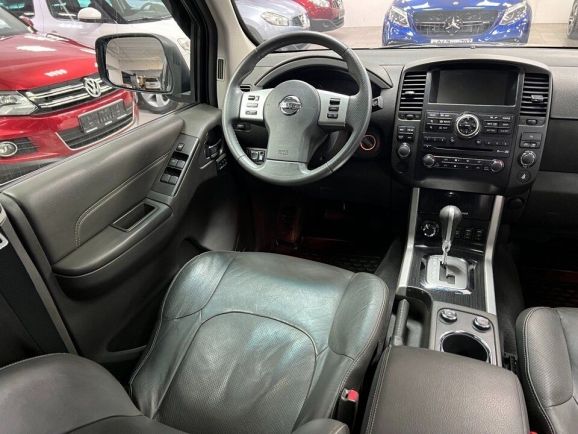 Nissan Pathfinder LE +camera, 2.5 л, АТ, 2012 фото 17
