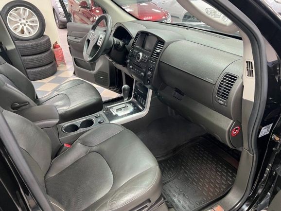 Nissan Pathfinder LE +camera, 2.5 л, АТ, 2012 фото 21