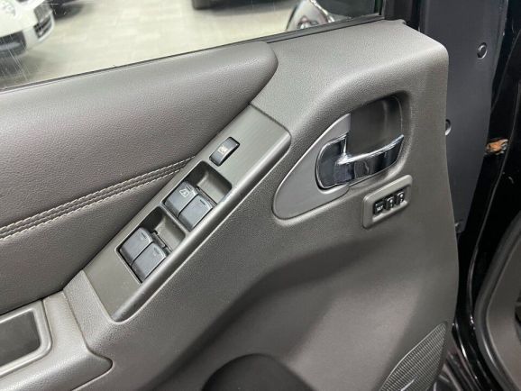 Nissan Pathfinder LE +camera, 2.5 л, АТ, 2012 фото 1