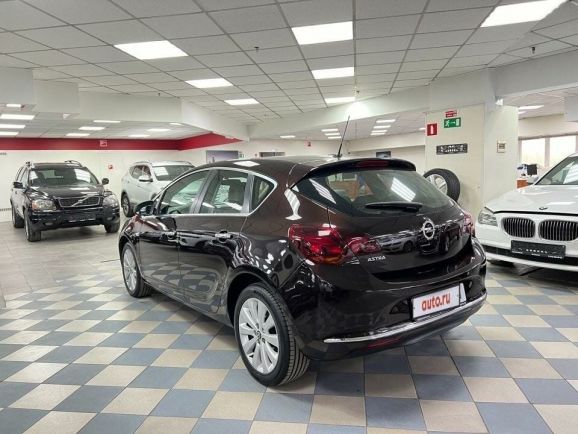 Opel Astra Cosmo, 1.6 л, АТ, 2013 фото 7