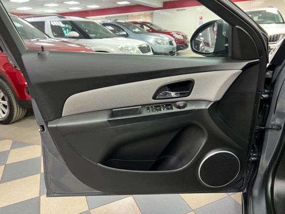 Chevrolet Cruze LTZ, 1.8 л, АТ, 2013 фото 2