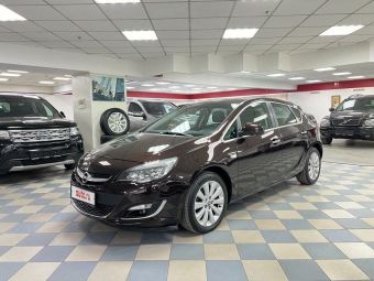 Opel Astra Cosmo, 1.4 л, АКПП, 2013 фото 3