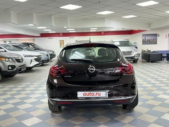 Opel Astra Cosmo, 1.4 л, АТ, 2013 фото 6