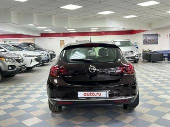 Opel Astra Cosmo, 1.4 л, АКПП, 2013 фото 6