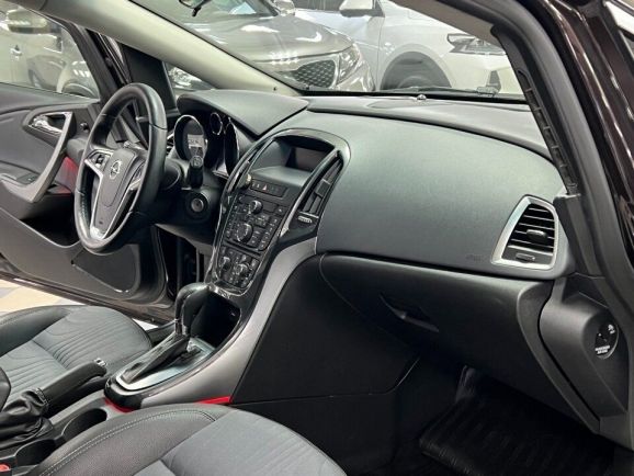 Opel Astra Cosmo, 1.4 л, АТ, 2013 фото 19