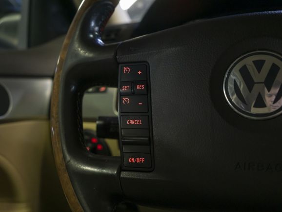 Volkswagen Touareg V6 3.0TDI, 3.0 л, АТ, 2010 фото 13