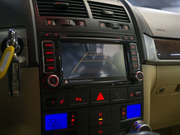 Volkswagen Touareg V6 3.0TDI, 3.0 л, АТ, 2010 фото 16