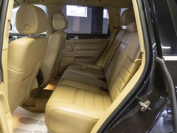 Volkswagen Touareg V6 3.0TDI, 3.0 л, АТ, 2010 фото 1