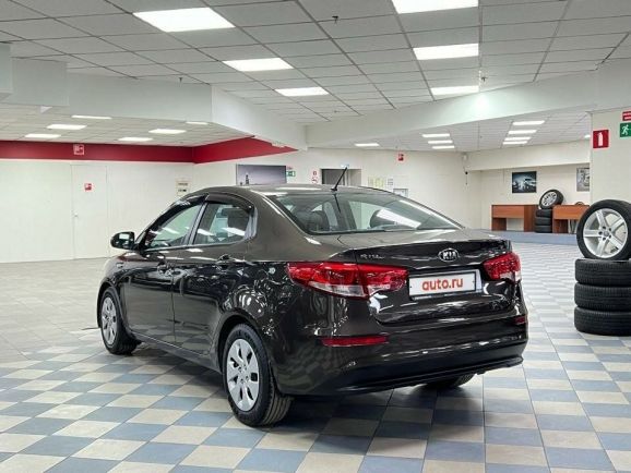Kia Rio Luxe, 1.6 л, МТ, 2015 фото 8