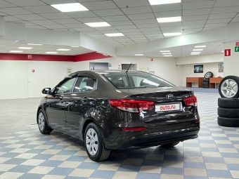Kia Rio Luxe, 1.6 л, МКПП, 2015 фото 8