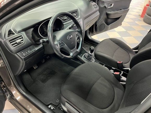 Kia Rio Luxe, 1.6 л, МТ, 2015 фото 10