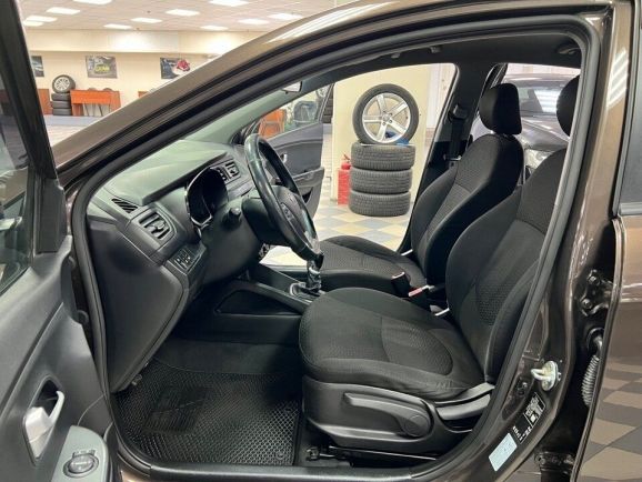 Kia Rio Luxe, 1.6 л, МТ, 2015 фото 11