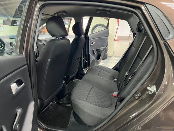 Kia Rio Luxe, 1.6 л, МТ, 2015 фото 14