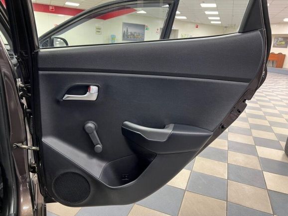 Kia Rio Luxe, 1.6 л, МТ, 2015 фото 1