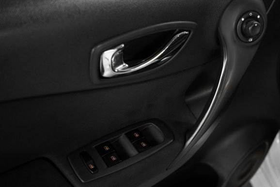 Renault Koleos Dynamique Confort 4x4, 2.0 л, АТ, 2013 фото 8