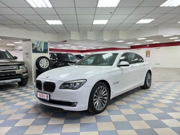 BMW 7 серии 740, 3.0 л, АТ, 2011 фото 3