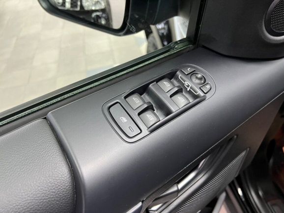 Land Rover Freelander, 3.2 л, АТ, 2012 фото 1