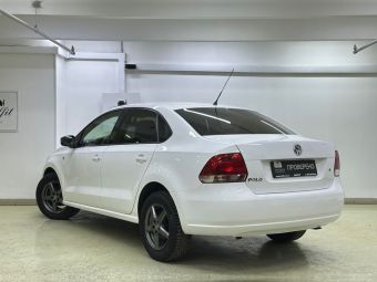 Volkswagen Polo, 1.6 л, МКПП, 2011 фото 6