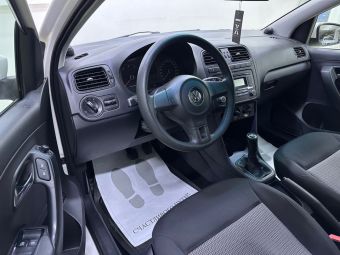Volkswagen Polo, 1.6 л, МКПП, 2011 фото 11