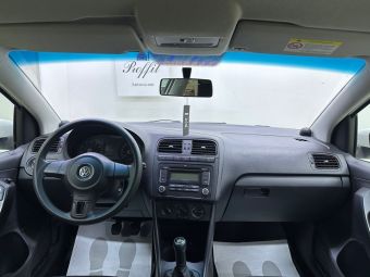 Volkswagen Polo, 1.6 л, МКПП, 2011 фото 13