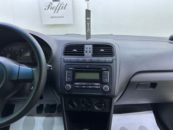 Volkswagen Polo, 1.6 л, МТ, 2011 фото 14