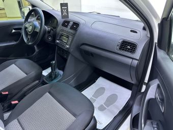 Volkswagen Polo, 1.6 л, МКПП, 2011 фото 15
