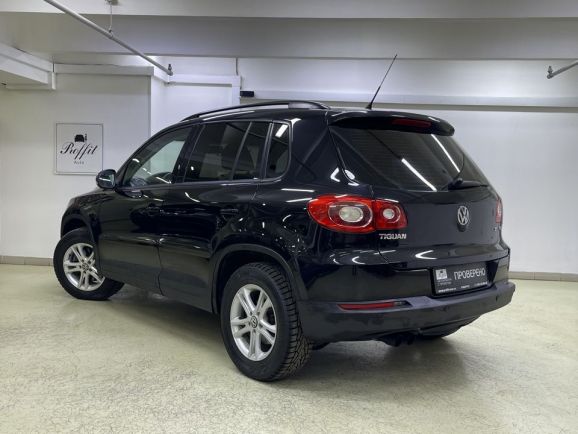 Volkswagen Tiguan, 2.0 л, АТ, 2010 фото 6