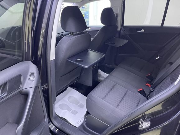 Volkswagen Tiguan, 2.0 л, АТ, 2010 фото 2