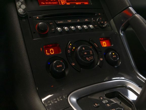 Peugeot 3008, 1.6 л, АТ, 2013 фото 14