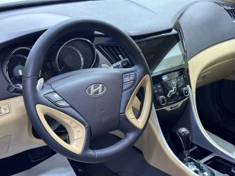 Hyundai Sonata Prestige + Navi, 2.0 л, АКПП, 2012 фото 13