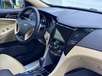 Hyundai Sonata Prestige + Navi, 2.0 л, АКПП, 2012 фото 16