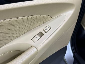 Hyundai Sonata Prestige + Navi, 2.0 л, АКПП, 2012 фото 1