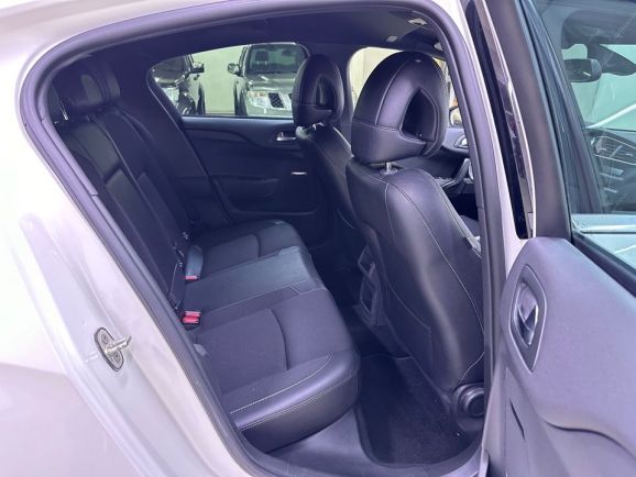 Citroen DS4, 1.6 л, АТ, 2013 фото 2