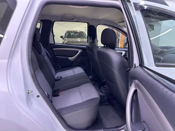 Renault Duster, 1.6 л, МТ, 2014 фото 2