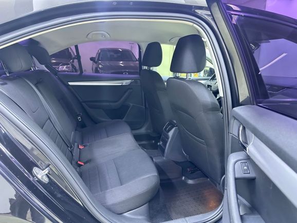 Skoda Octavia, 1.8 л, Робот, 2014 фото 17