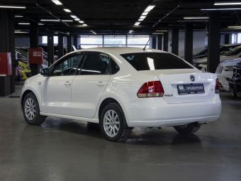 Volkswagen Polo, 1.6 л, МКПП, 2013 фото 8