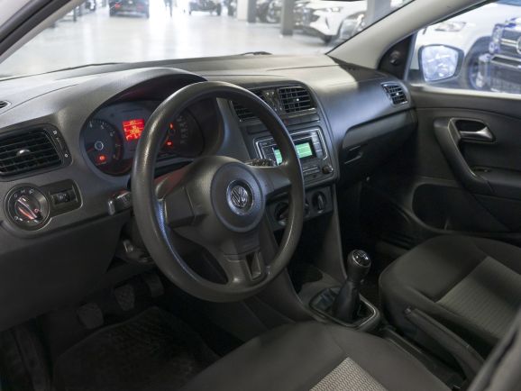 Volkswagen Polo, 1.6 л, МТ, 2013 фото 9
