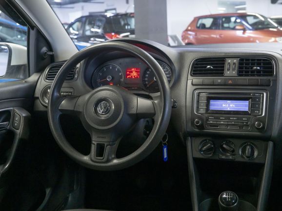 Volkswagen Polo, 1.6 л, МТ, 2013 фото 12
