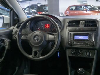 Volkswagen Polo, 1.6 л, МКПП, 2013 фото 12