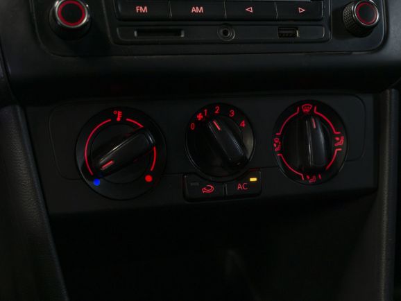 Volkswagen Polo, 1.6 л, МТ, 2013 фото 13