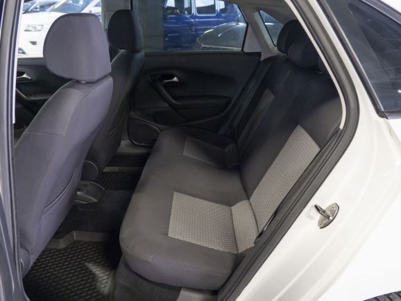 Volkswagen Polo, 1.6 л, МТ, 2013 фото 1