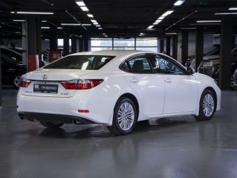 Lexus ES Premium +hatch, 2.5 л, АКПП, 2014 фото 6