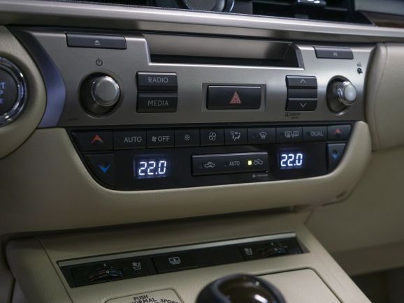 Lexus ES Premium +hatch, 2.5 л, АТ, 2014 фото 19