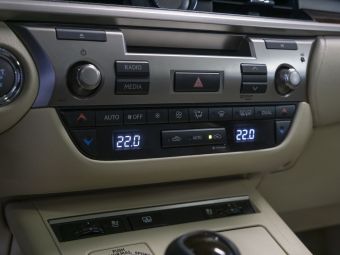 Lexus ES Premium +hatch, 2.5 л, АКПП, 2014 фото 19